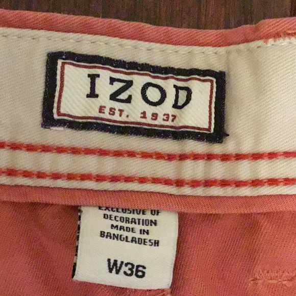 Izod red light wash shorts. Size 36. - Picture 3 of 5